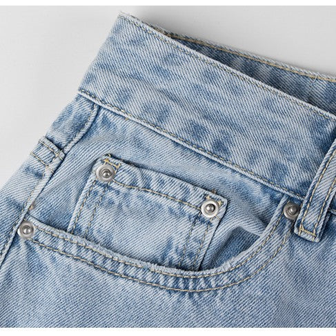Jeanity Denim – Light Blue Ripped Jeans - High-Waisted Urban Style – JeanityDenimLightBlueRippedJeansHighWaistedUrbanStyleLifestyle20260215141548jpg